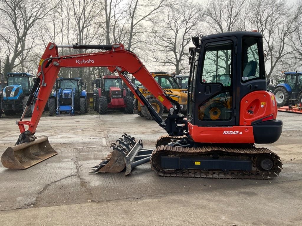Kubota KX042-4