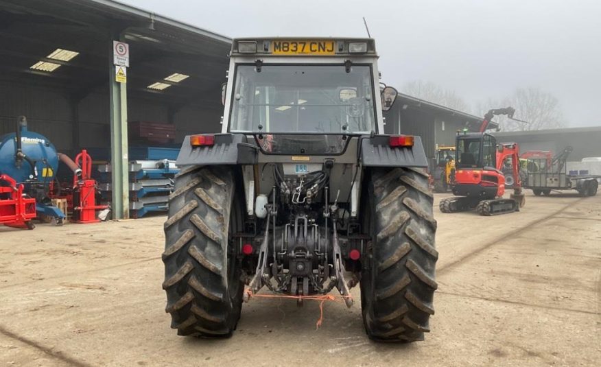 Massey Ferguson 390