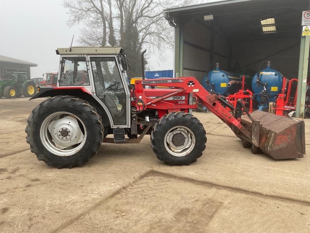 Massey Ferguson 390