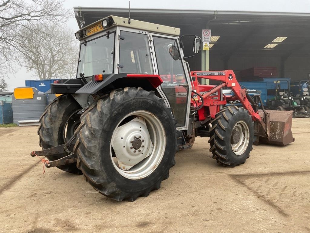 Massey Ferguson 390