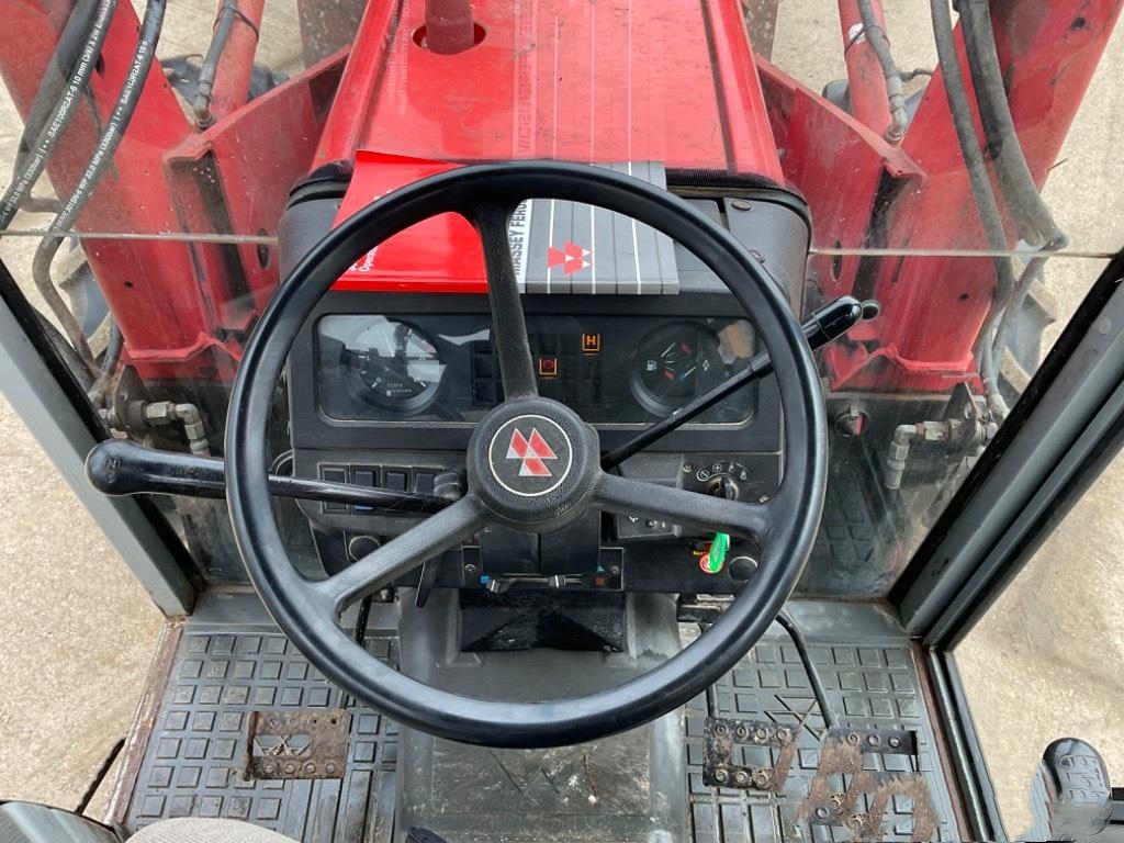 Massey Ferguson 390