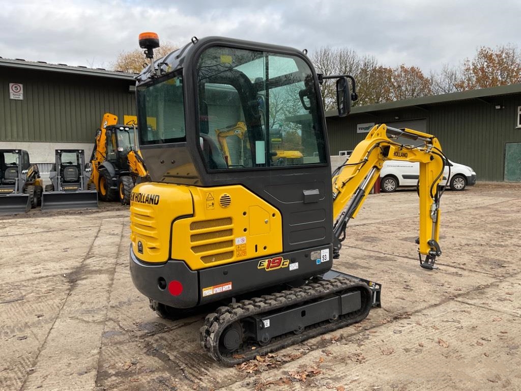 New Holland E19C