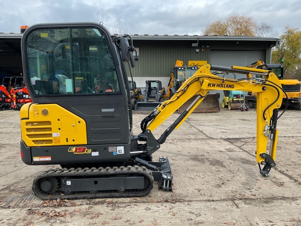 New Holland E19C