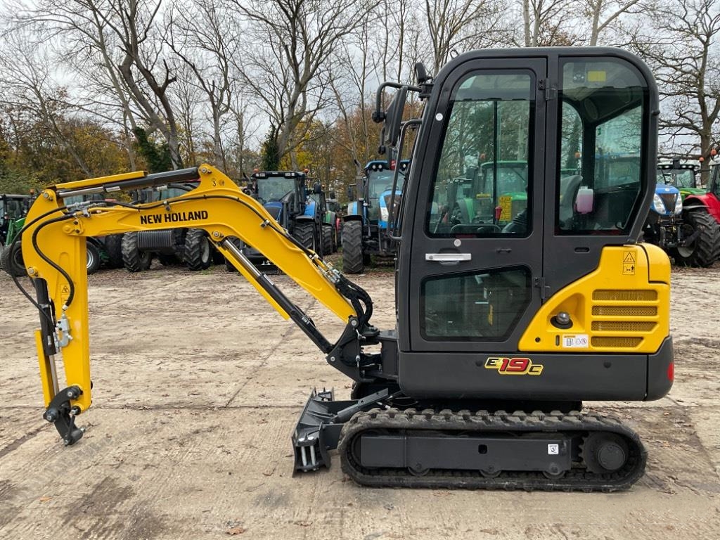 New Holland E19C