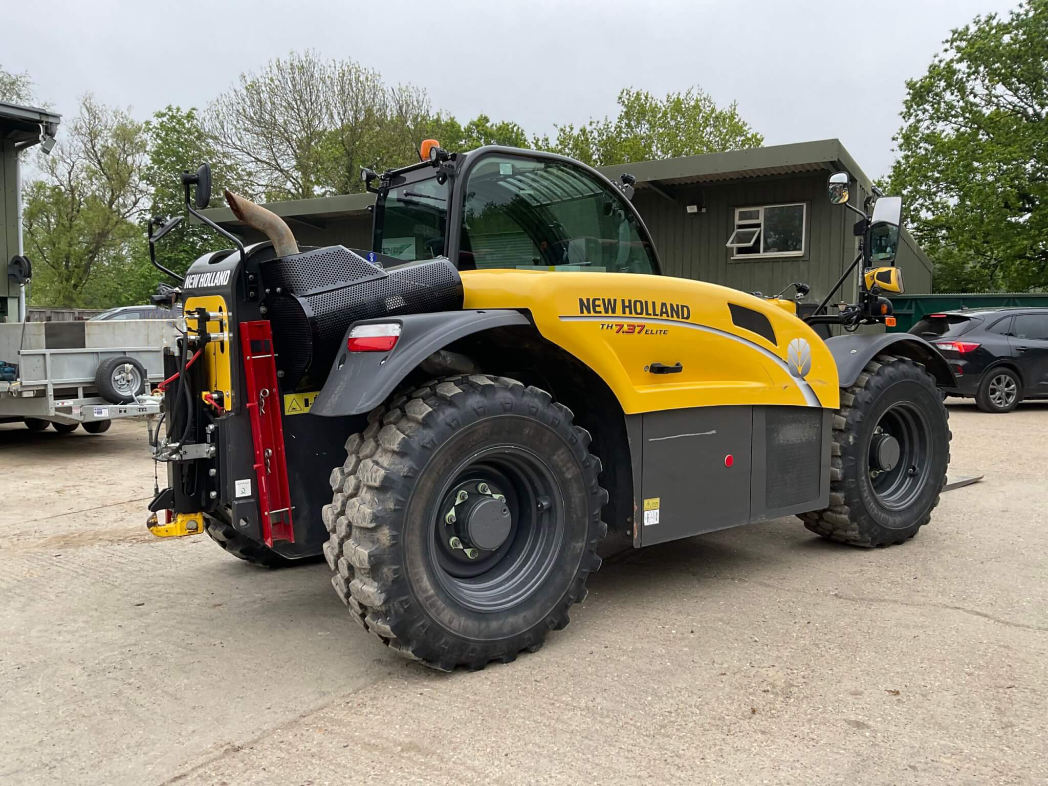 NEW HOLLAND TH7.37 ELITE
