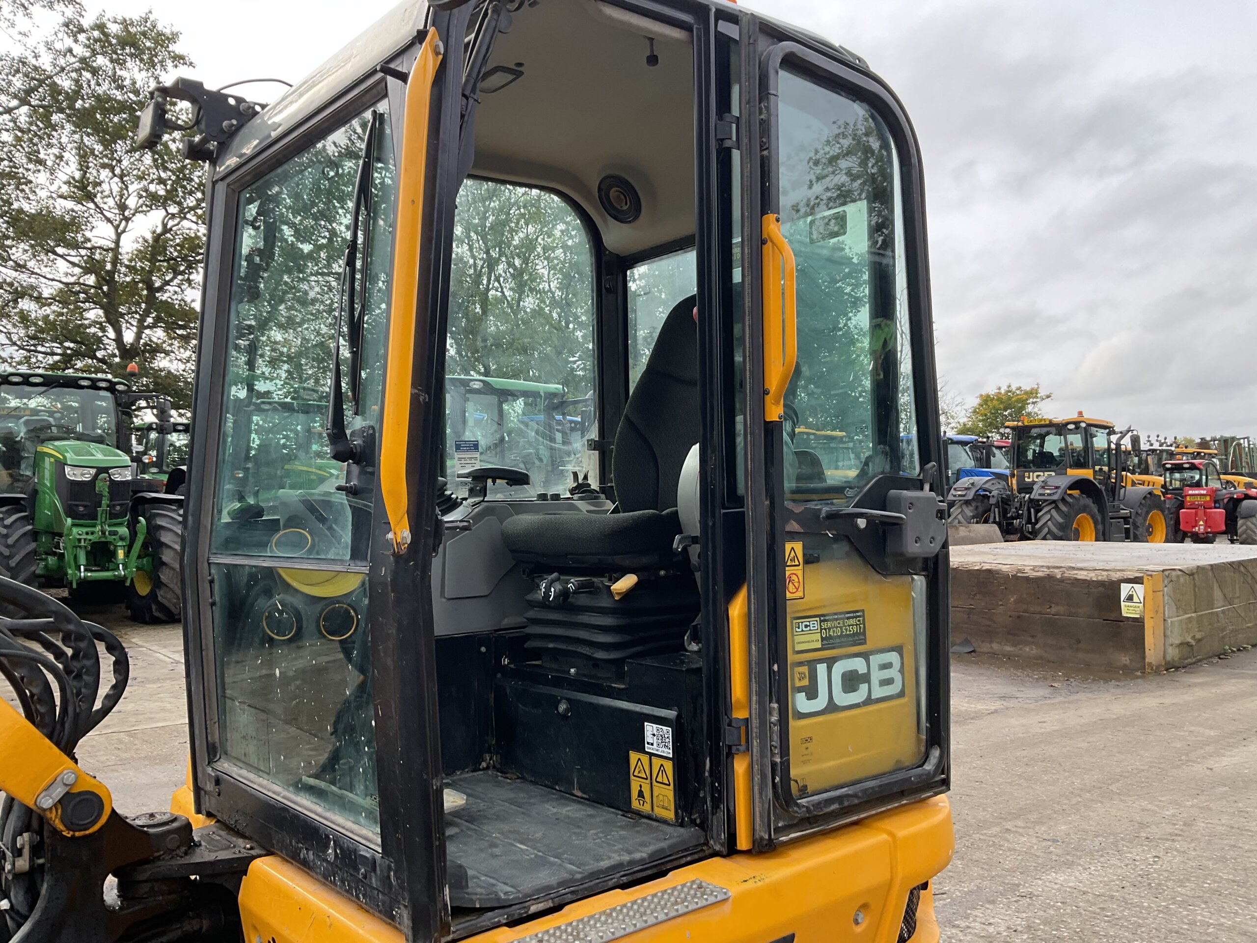 JCB 35Z-1