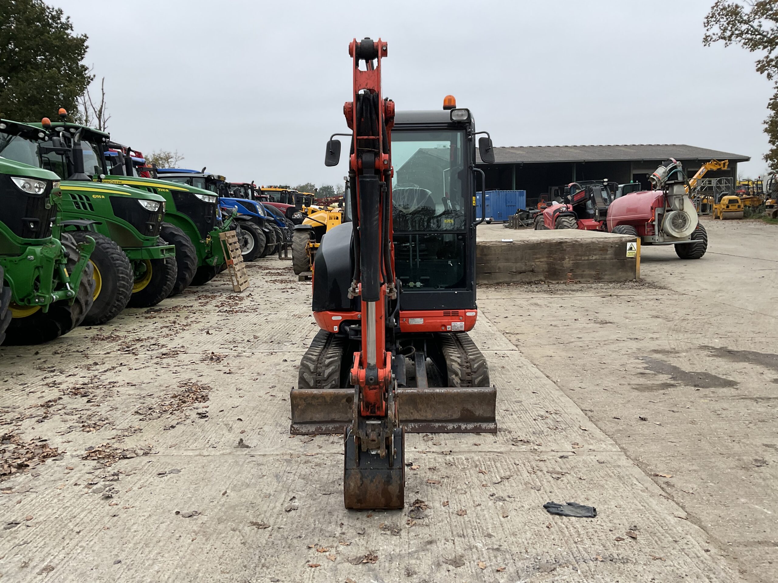 KUBOTA KX027-4