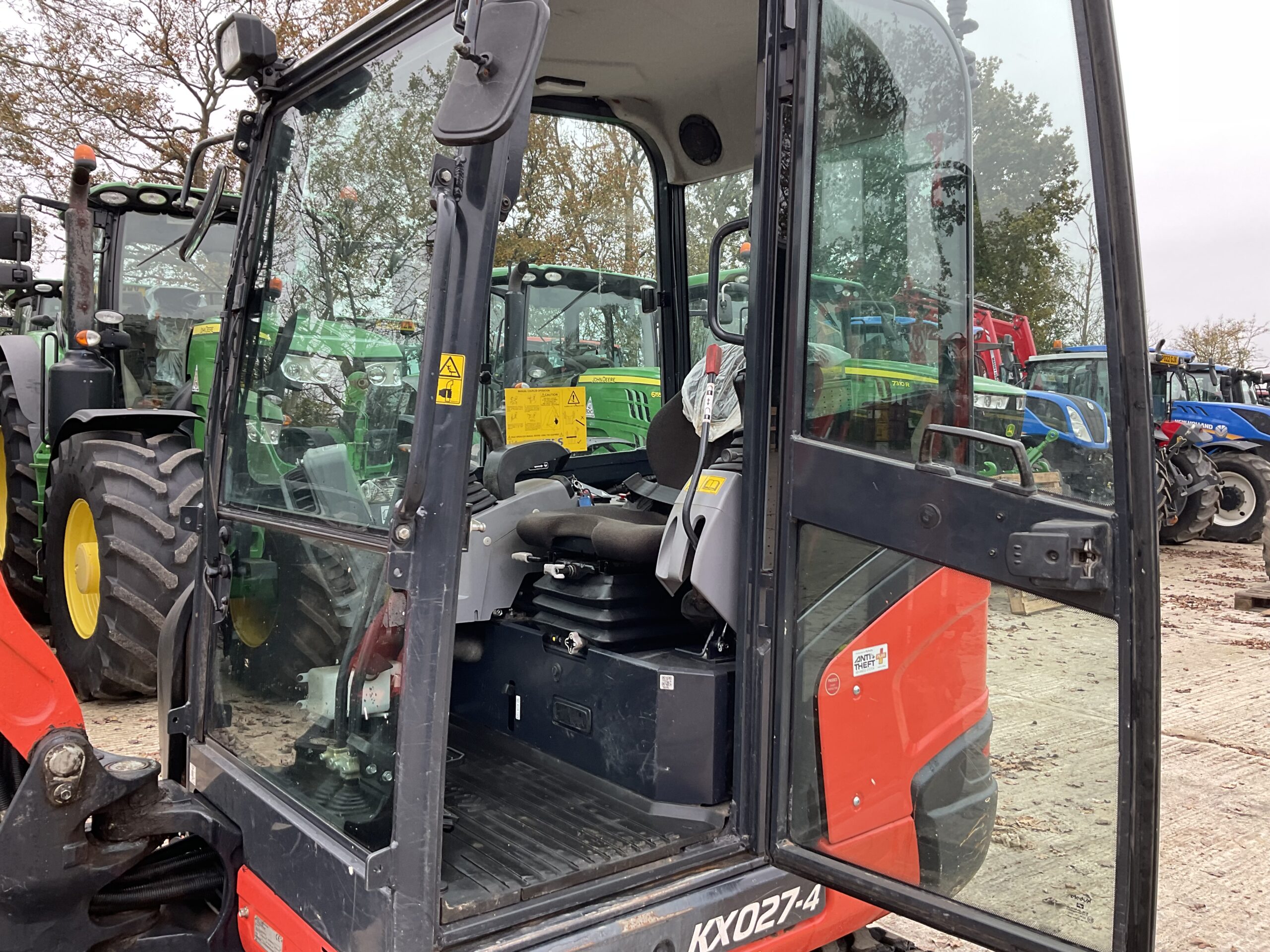 KUBOTA KX027-4