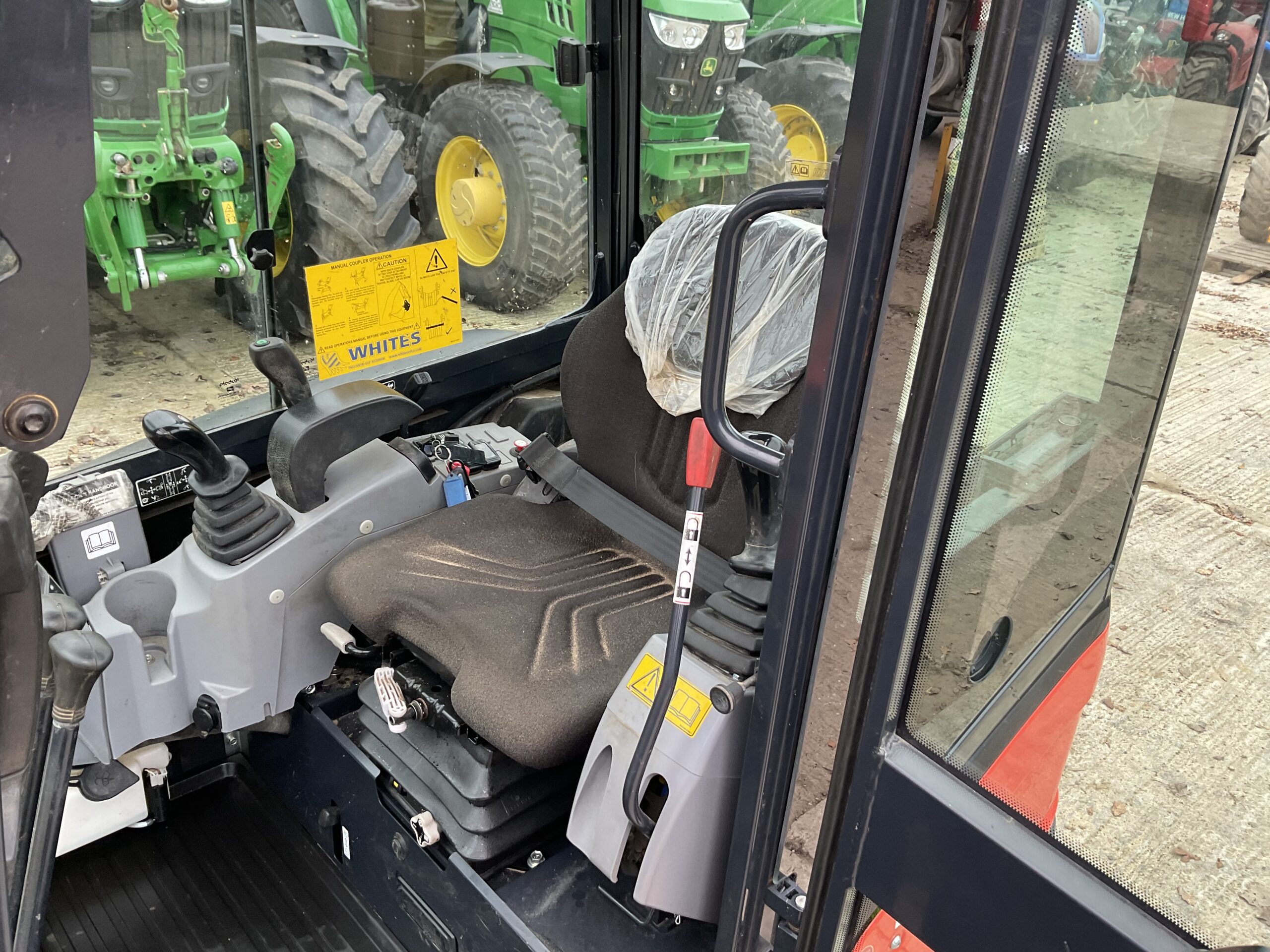 KUBOTA KX027-4