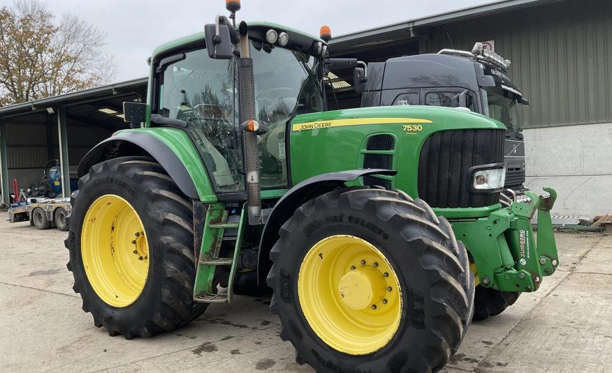 JOHN DEERE 7530 PREMIUM